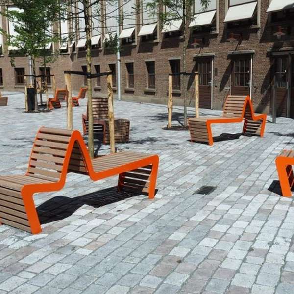 Straßenmobiliar FalcoLinea färbt den Amstel Campus Amsterdam orange