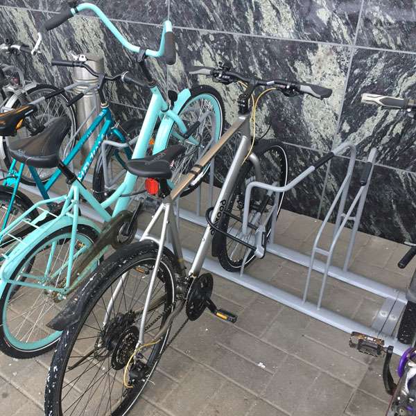 Fahrradparksysteme | Fahrradständer mit Befestigungspfosten | Ideal 2.0 Fahrradständer mit Anbindemöglichkeit | image #4 |  
