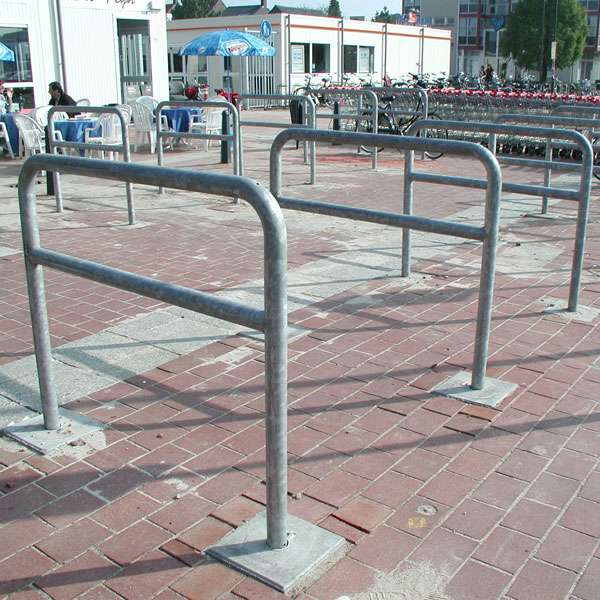 Verkehrsleiteinrichtungen | Absperrbügel und Anlehnbügel | Absperrbügel und Anlehnbügel mit Zwischenrohr Verkehrsleiteinrichtungen | Absperrbügel und Anlehnbügel | Absperrbügel und Anlehnbügel mit Zwischenrohr | image #5 |