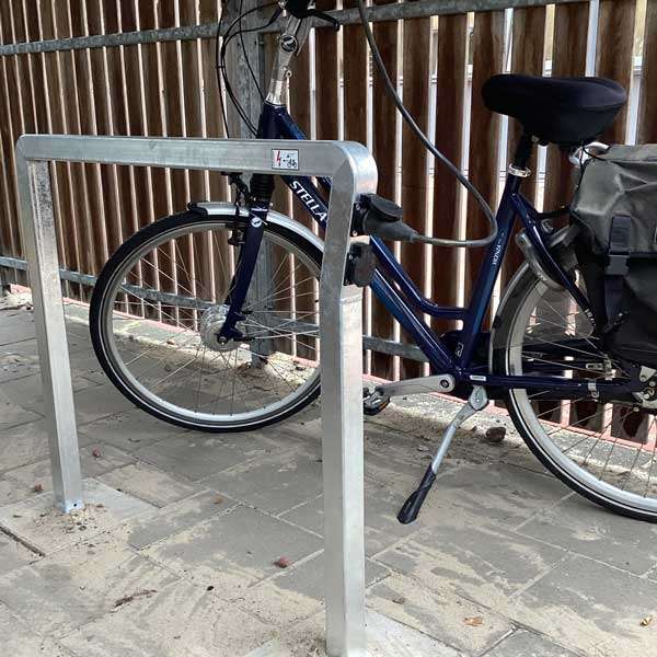 Fahrradparksysteme | Fahrradständer mit E-Bike Ladestation | FalcoForce Fahrradanlehnbügel mit E-Bike Ladestation | image #5 |  