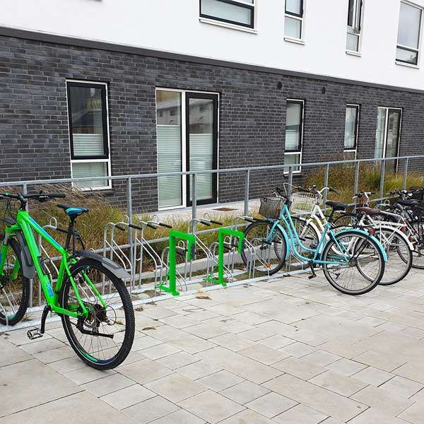 Fahrradparksysteme | Fahrradständer mit E-Bike Ladestation | Ideal 2.0 Fahrradständer mit E-Bike Ladestation | image #2 |  