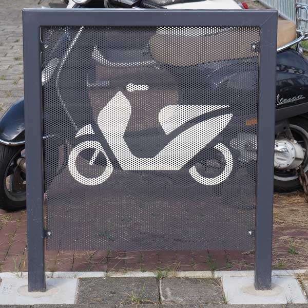 Verkehrsleiteinrichtungen | Absperrbügel und Anlehnbügel | FalcoScooter Rollerparkplatz | image #6 |  