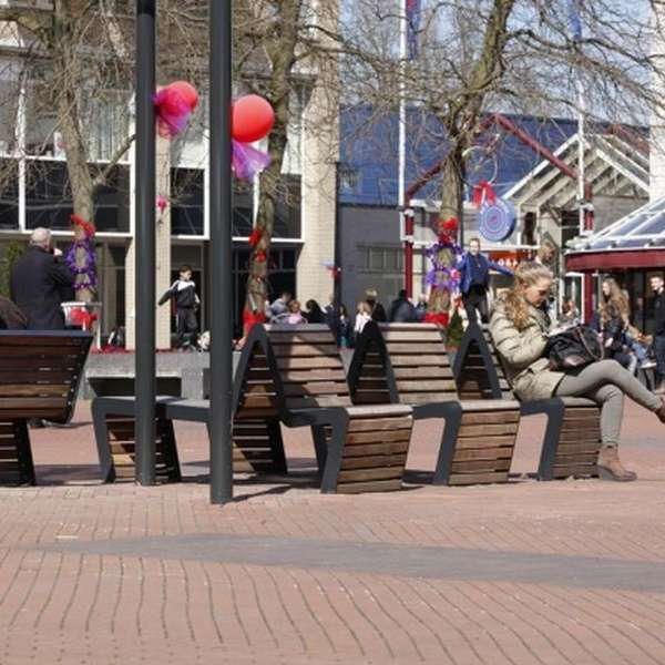 Einrichtung des Stadtplatzes Capelle