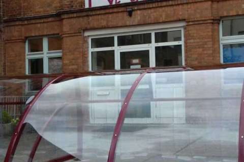 Kinderwagenunterstand FalcoRoller für die Kita Kindererde in Berlin