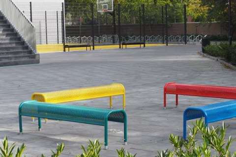 Schulhof einrichten mit Falco