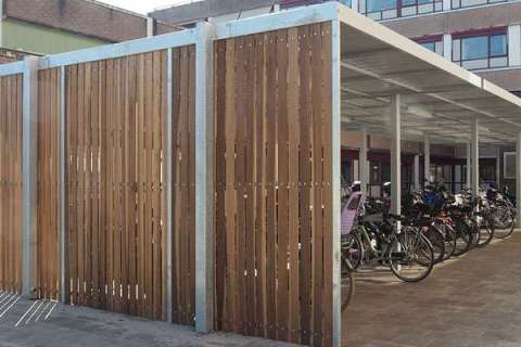 Maßgefertigte Fahrradüberdachung für Krankenhaus in Amsterdam