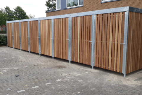 Elektromobil Überdachung für Appartement-Komplex