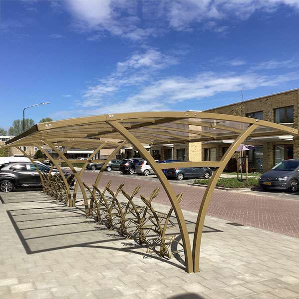 Fahrradparken mit System und Stil: Farblich abgestimmte Lösung für ein Neubauquartier