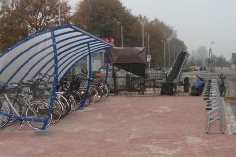 Fahrradabstellüberdachung und Fahrgast Überdachungen am Bahnhof Rosendahl