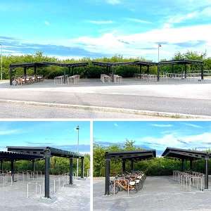 Schneebeständige Fahrradüberdachungen an finnischem Bahnhof