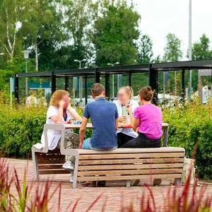 Projekte | Hochwertiges Stadtmobiliar und Fahrradparksysteme für das Saxenburgh Krankenhaus in Hardenberg | image #1 | 
