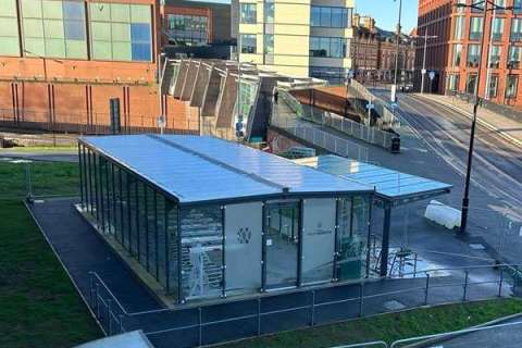 Falco U.K. installiert moderne Fahrradstation am Bahnhof Wolverhampton