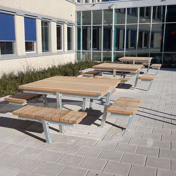 Stadtmobiliar  Picknickset Parkbank Abfallbehälter