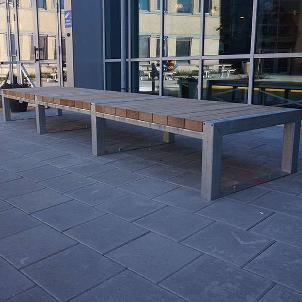 Stadtmobiliar  Picknickset Parkbank Abfallbehälter