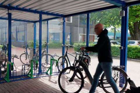 Zukunftsfähige Fahrradüberdachungen: Beispiel aus der Praxis bei Falco