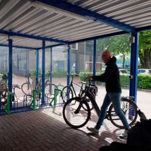 Neuigkeiten | Zukunftsfähige Fahrradüberdachungen: Beispiel aus der Praxis bei Falco