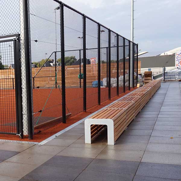Tribünen und Bänke für das NTC Amstelveen