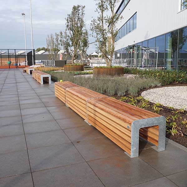 Tribünen und Bänke für das NTC Amstelveen