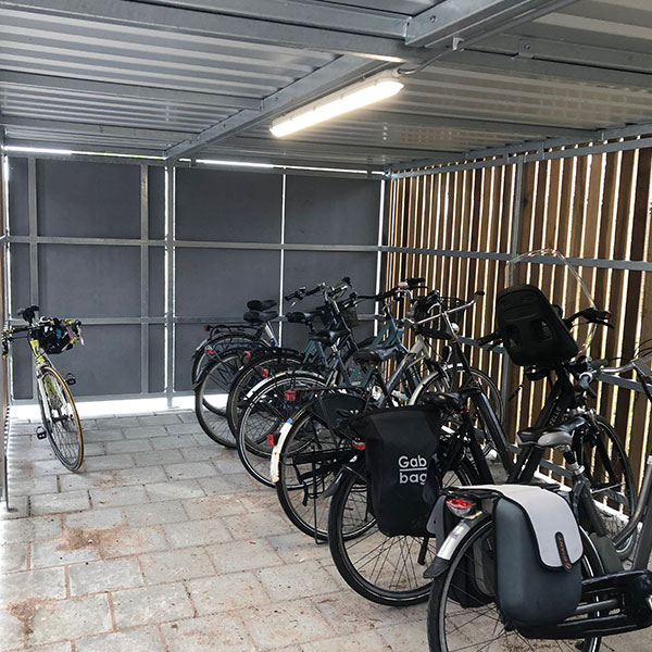 Vielseitige Überdachungen auf dem Schulhof