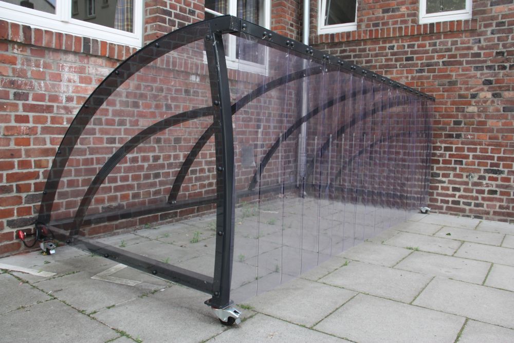 Kinderwagen trocken und überdacht in Düsseldorf