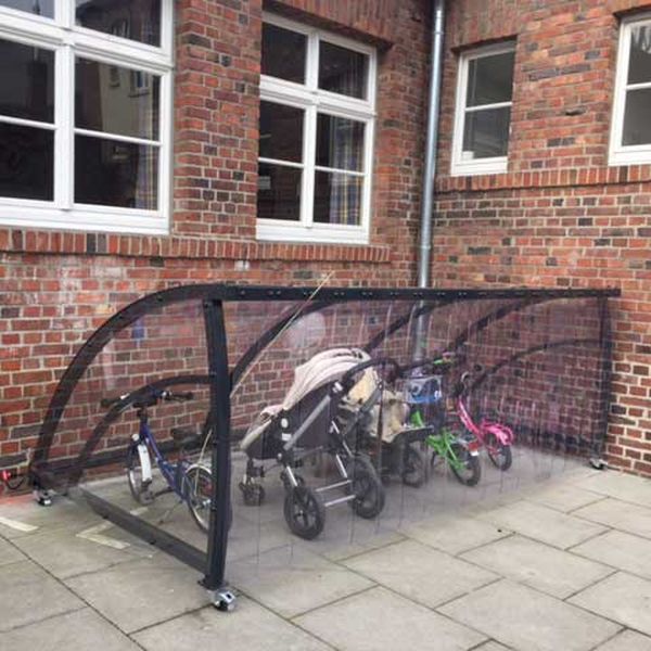 Kinderwagen trocken und überdacht in Düsseldorf