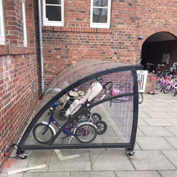 Kinderwagen trocken und überdacht in Düsseldorf