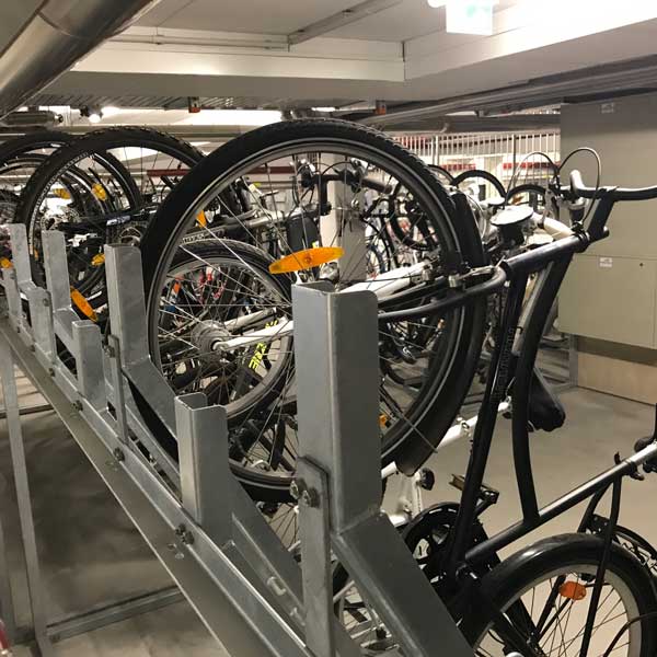 Kompaktes Fahrradparken für die Bewohner der Schellingstraße in Hamburg