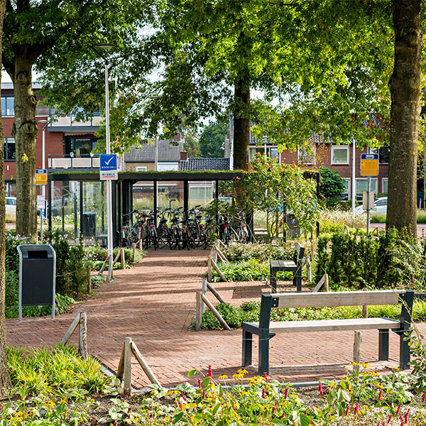 Grüne Oase im Herzen von Westerhaar: Der Busbahnhof am Kervelplatz erstrahlt in neuem Glanz