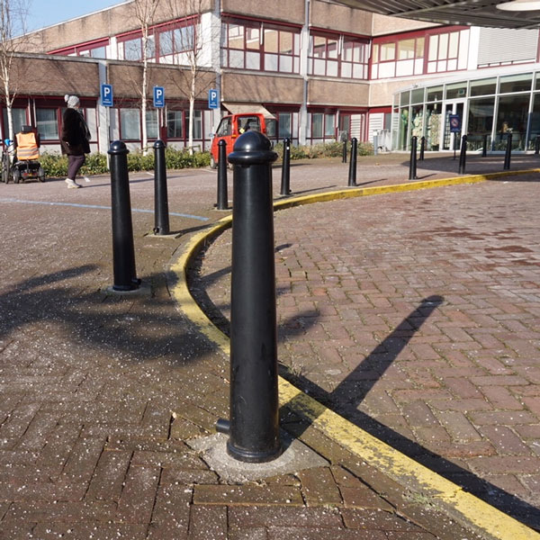 83144Bowler_Poller_herausnehmbar_Pulverbeschichtet