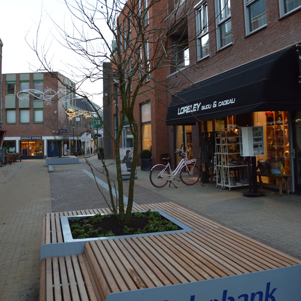 86289_Sitzelement_integrierten_Pflanzenbehaeltern