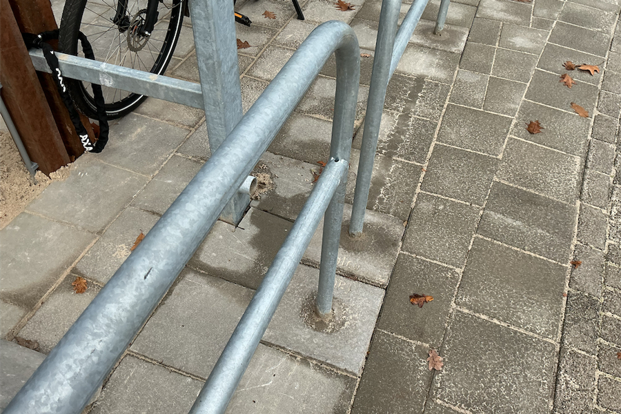 Vom Autoparkplatz zum Fahrrad-Hub: Nachhaltige Erweiterung bei Sint Maarten in Weerselo