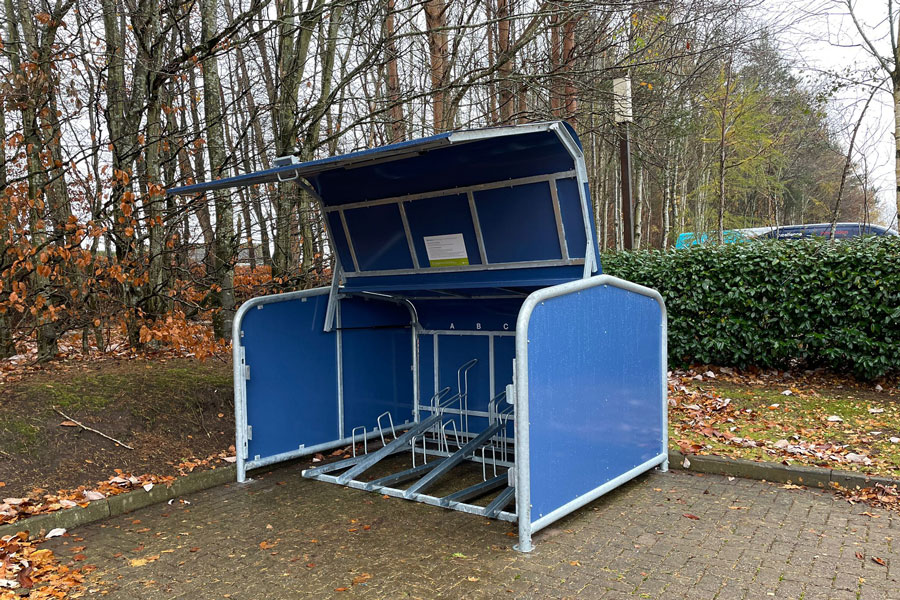 Praktisches Fahrradparken für eine moderne Gesundheitseinrichtung