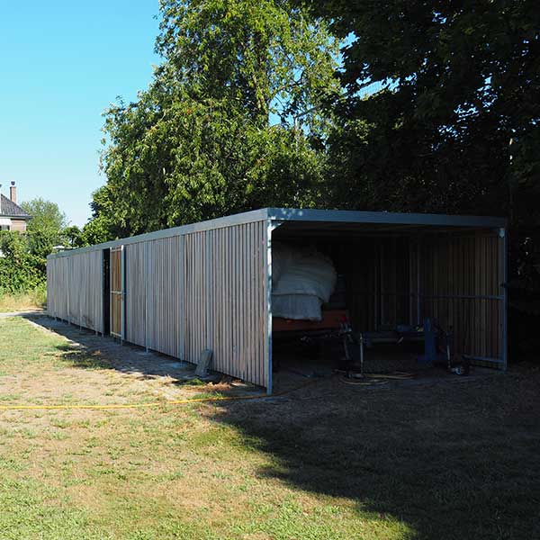 Überdachung für Sportequipment