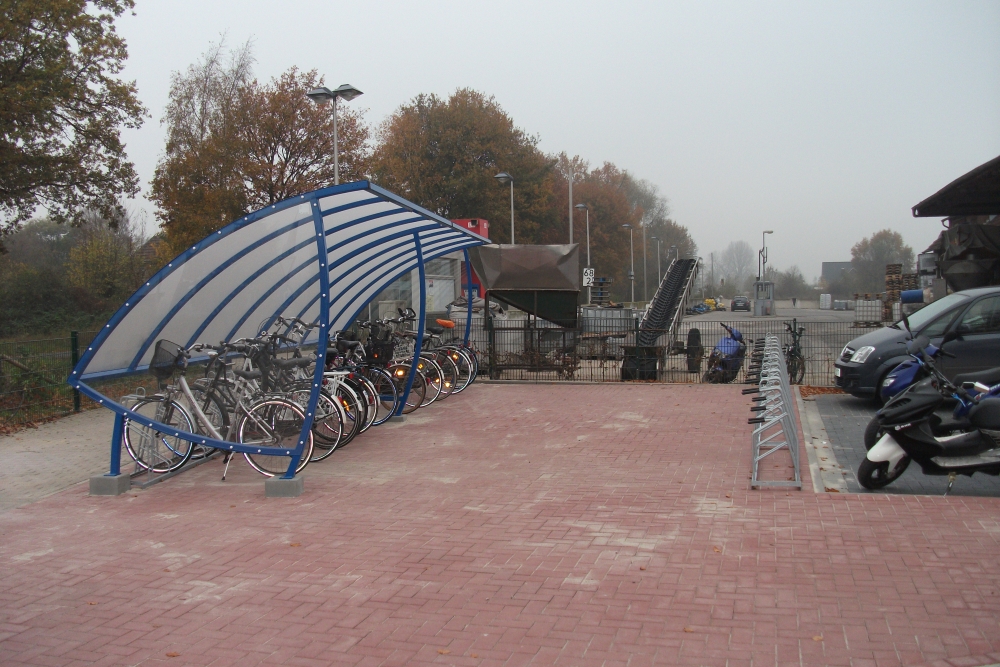 Fahrradabstellüberdachung und Fahrgast Überdachungen am Bahnhof Rosendahl