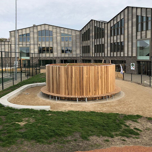 Runde Überdachung für IKC Kinderzentrum