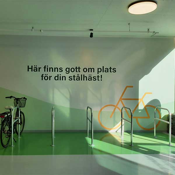 Modernes Fahrradparken in Schweden: neue Fahrradgarage am Mölndal Bahnhof