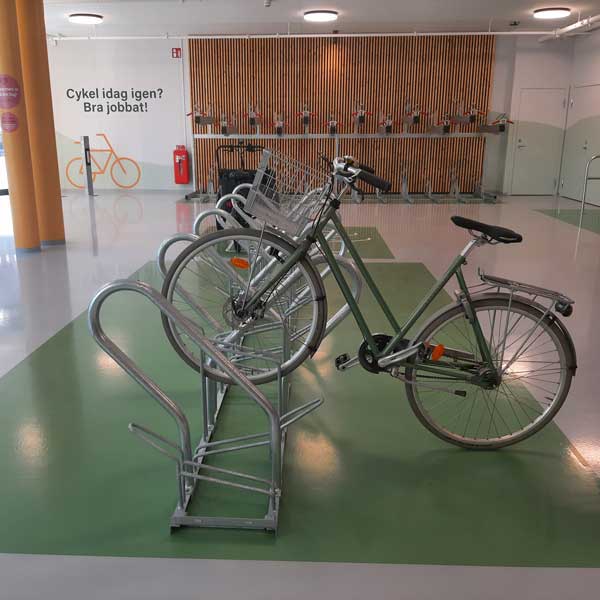 Modernes Fahrradparken in Schweden: neue Fahrradgarage am Mölndal Bahnhof