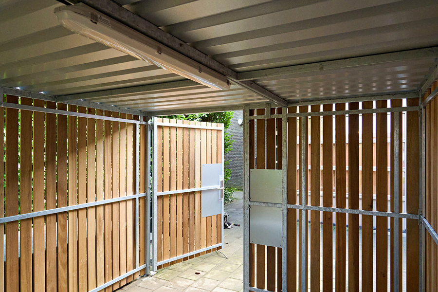 Fahrradüberdachung mit Lagerraum für Pflegeeinrichtung in Neede