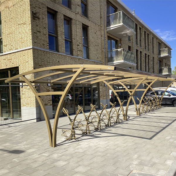 Fahrradparken mit System und Stil: Farblich abgestimmte Lösung für ein Neubauquartier