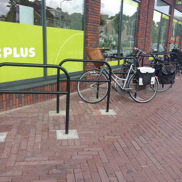 fietsparkeren fietsaanleunbeugel met tussenbuis, gepoedercoat