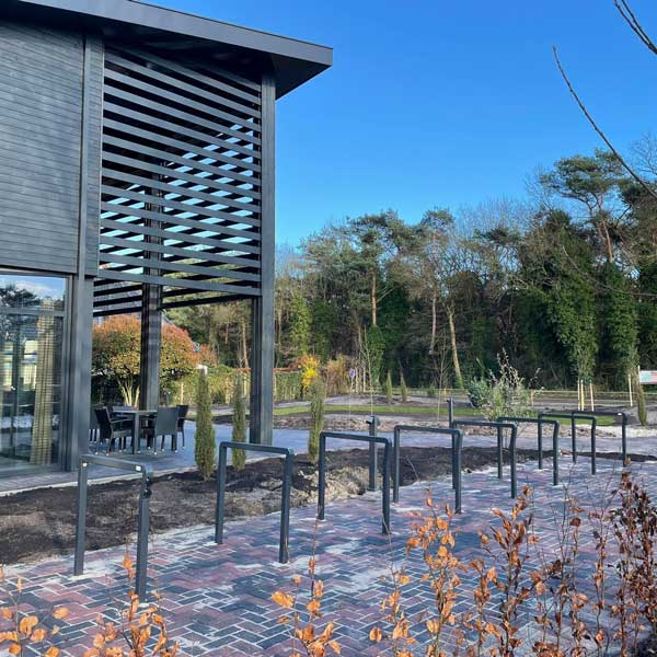 FalcoForce Fahrradanlehnbügel mit E-Bike Ladestation