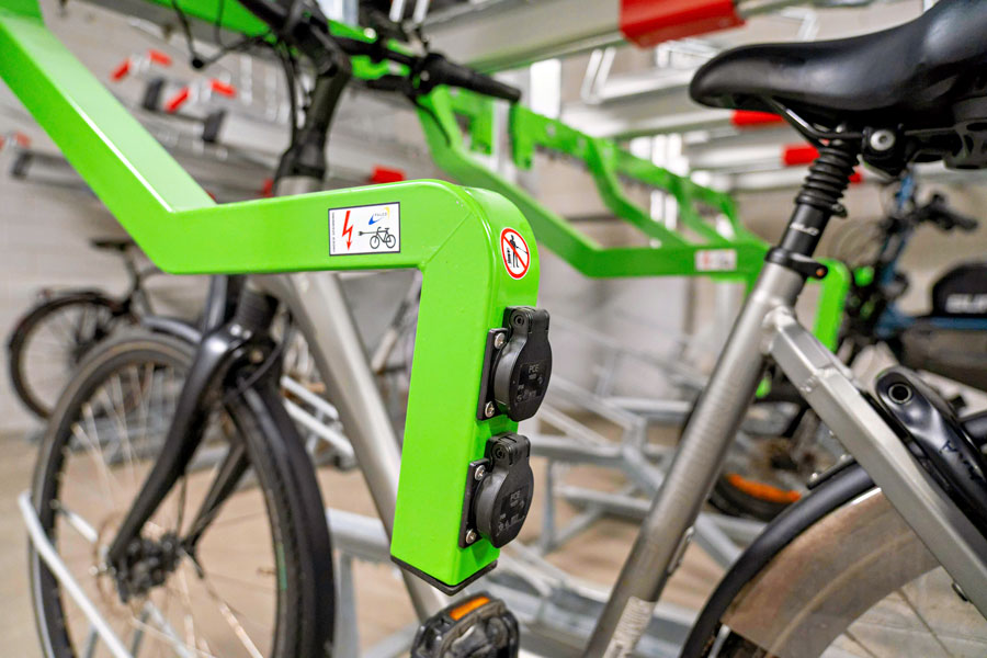 FalcoLevel Eco Doppelstockparker mit E-Bike Ladestation
